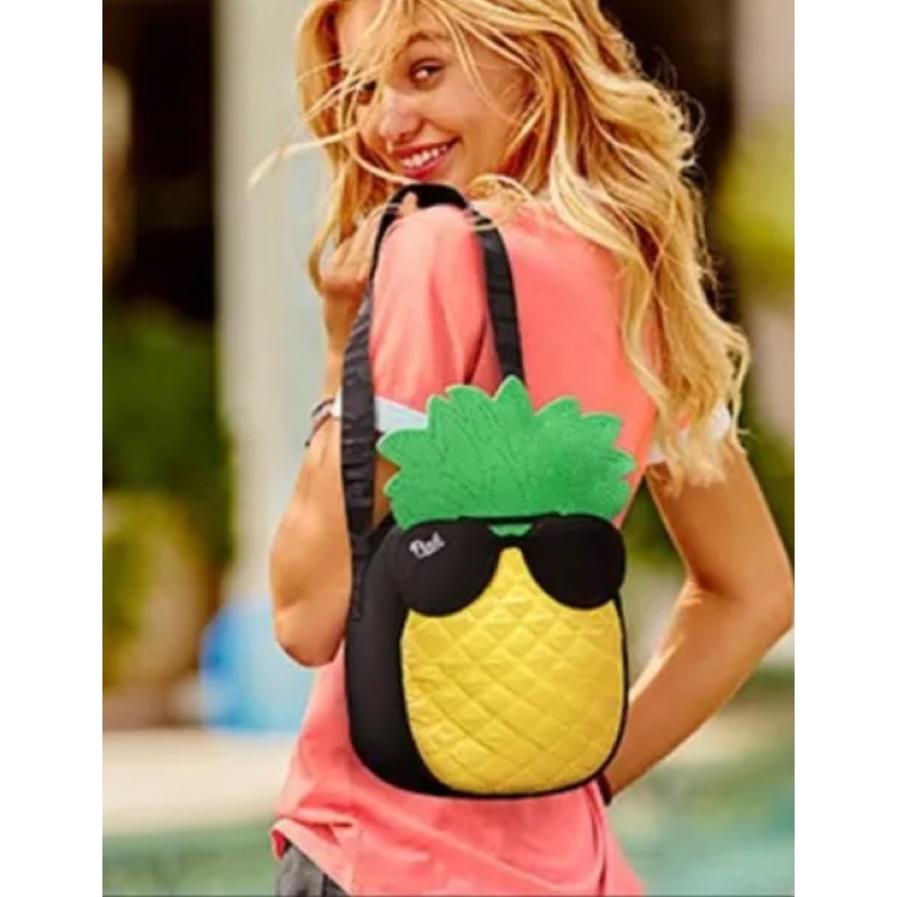 Victoria’s Secret PINK retired Limited edition pineapple lunch bag